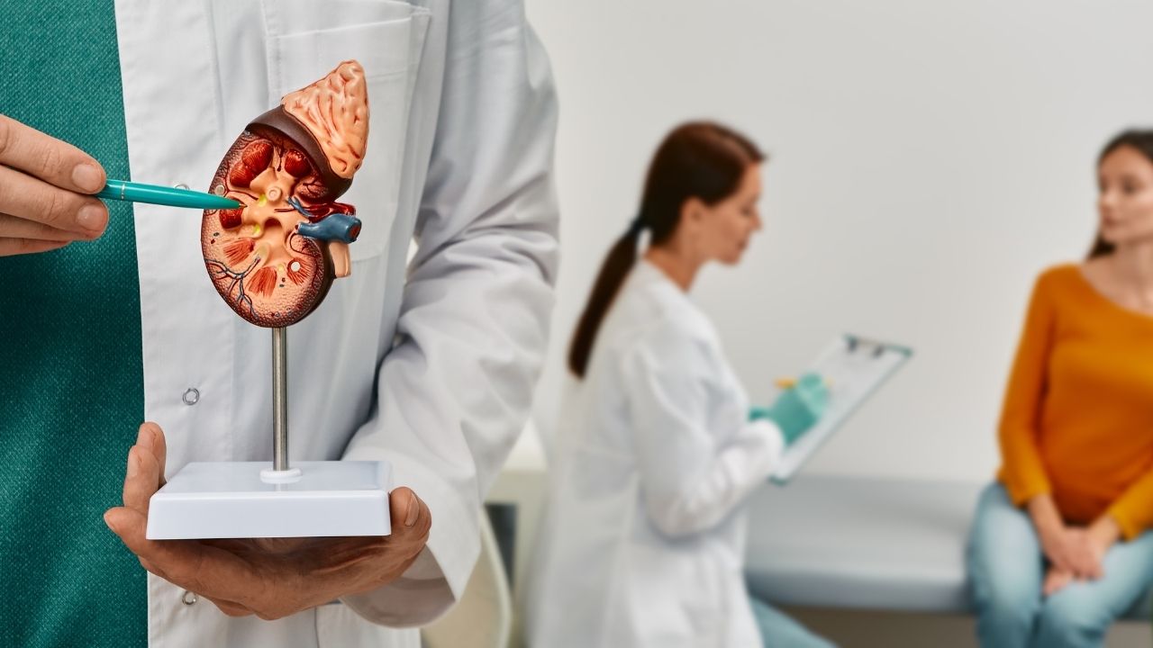 Kidney disease symptoms in females